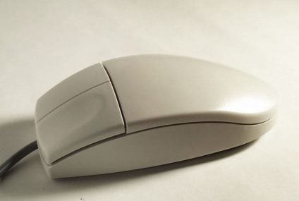 Les cyber papys, accros à Internet ! Les cyber papys, accros à Internet !