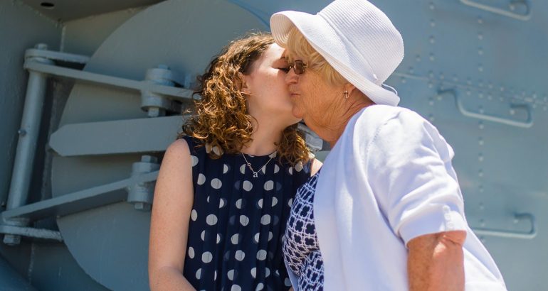 senior petite fille croisiere