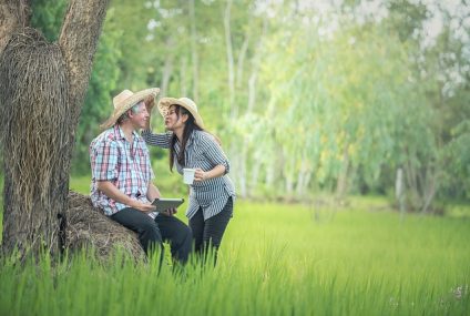 Quand vos parents célibataires ont des rendez-vous galants …