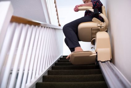 Un monte-escalier qui permet de rester chez soi plus longtemps