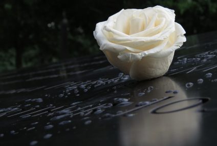 Honorer nos morts avec une plaque funéraire à moindre coût Honorer nos morts avec une plaque funéraire à moindre coût