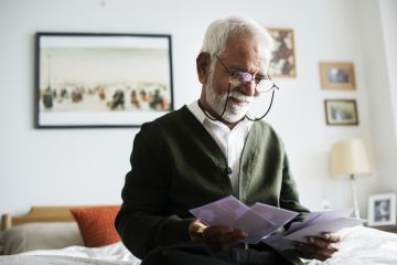 Démarches administratives seniors : 10 astuces pour les simplifier
