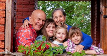 Activités intergénérationnelles pendant les vacances Activités intergénérationnelles pendant les vacances