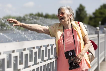 Voyager en toute sérénité quand on est senior : conseils pratiques