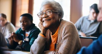 Devenir formateur pour une retraite active : “ L&rsquo;expérience des seniors est une richesse pour notre territoire ”